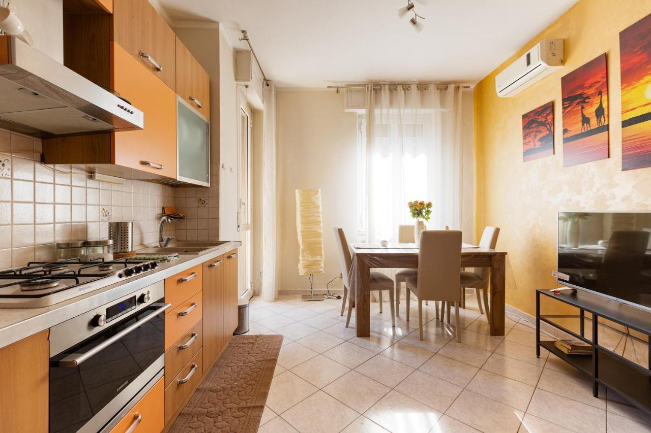Apartamento Udine M2 Balcony Apt Milán Exterior foto