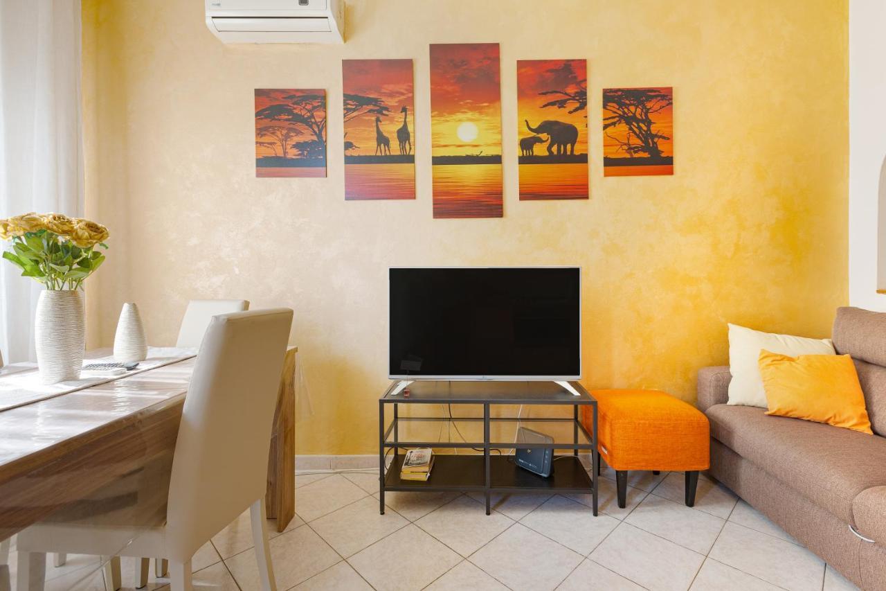 Apartamento Udine M2 Balcony Apt Milán Exterior foto