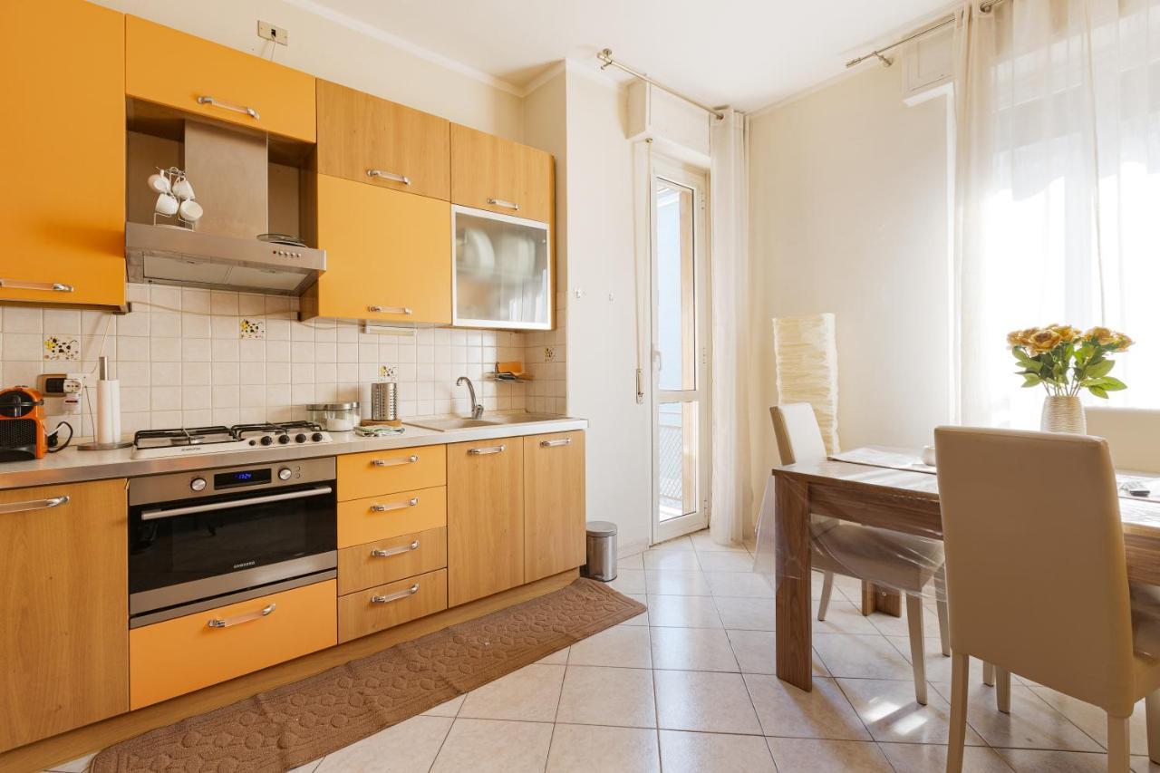 Apartamento Udine M2 Balcony Apt Milán Exterior foto